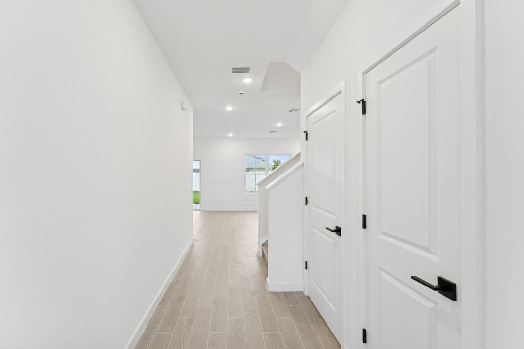 For Sale: $379,995 (3 beds, 2 baths, 1985 Square Feet)