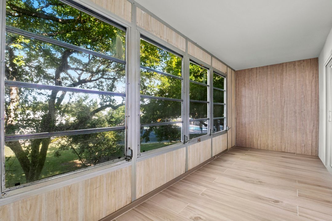 待售: $250,000 (2 贝兹, 2 浴室, 860 平方英尺)