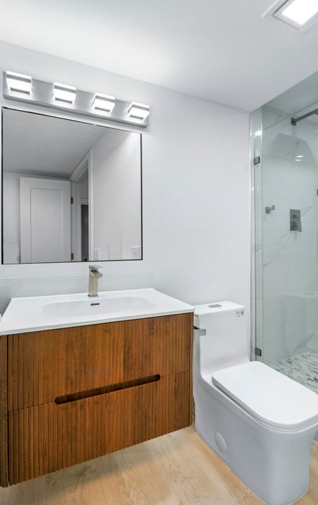 待售: $250,000 (2 贝兹, 2 浴室, 860 平方英尺)