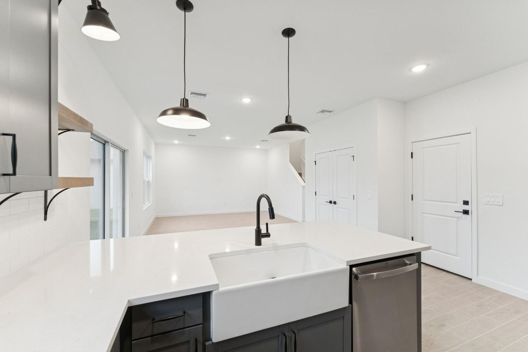 For Sale: $379,995 (3 beds, 2 baths, 1985 Square Feet)