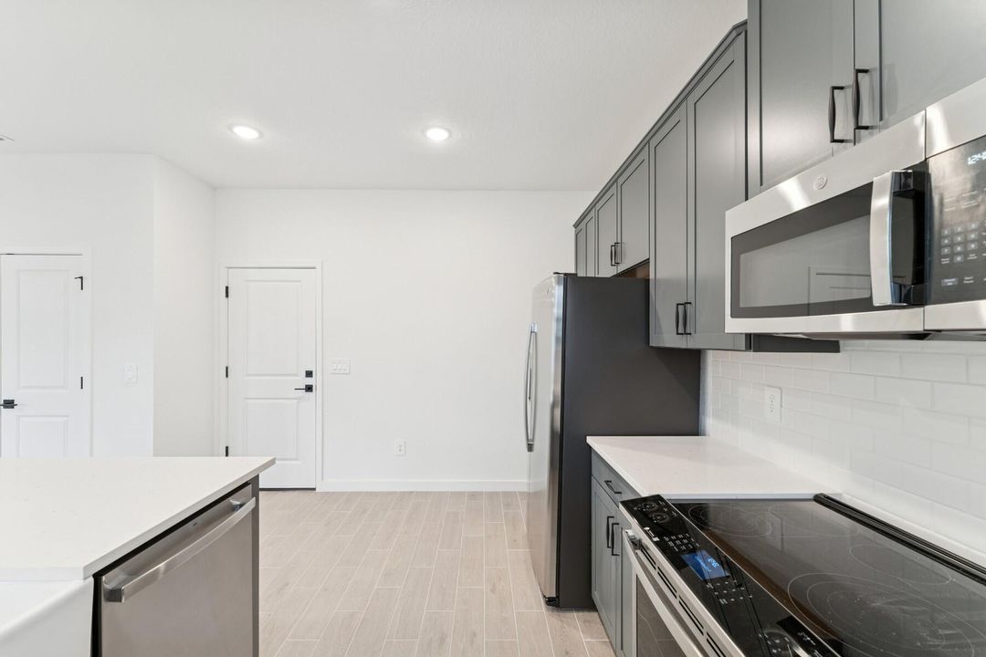 For Sale: $379,995 (3 beds, 2 baths, 1985 Square Feet)