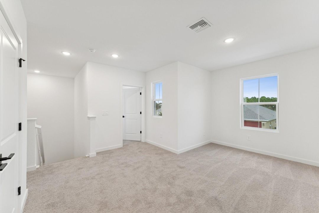 For Sale: $379,995 (3 beds, 2 baths, 1985 Square Feet)