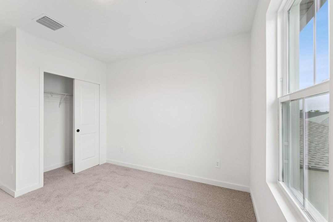 For Sale: $379,995 (3 beds, 2 baths, 1985 Square Feet)