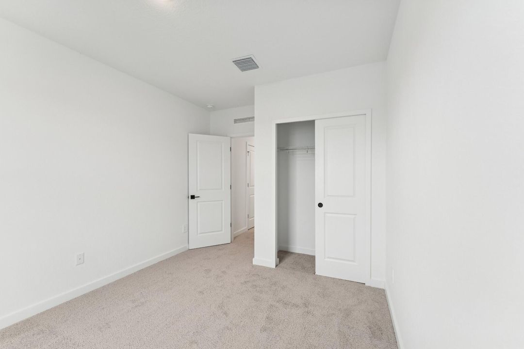 For Sale: $379,995 (3 beds, 2 baths, 1985 Square Feet)