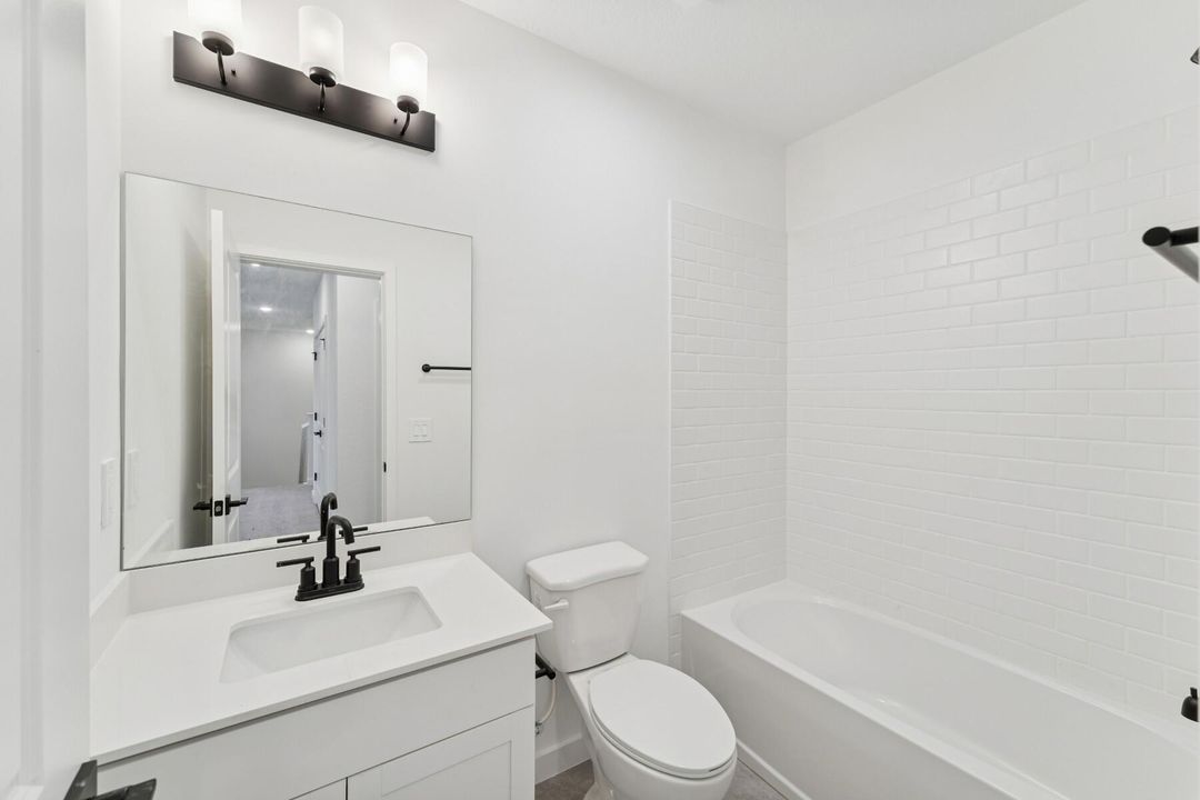 For Sale: $379,995 (3 beds, 2 baths, 1985 Square Feet)