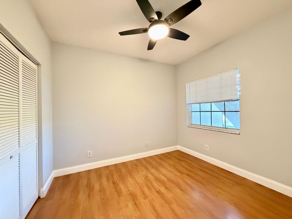 В аренду: $1,950 (2 спален, 2 ванн, 891 Квадратных фут)