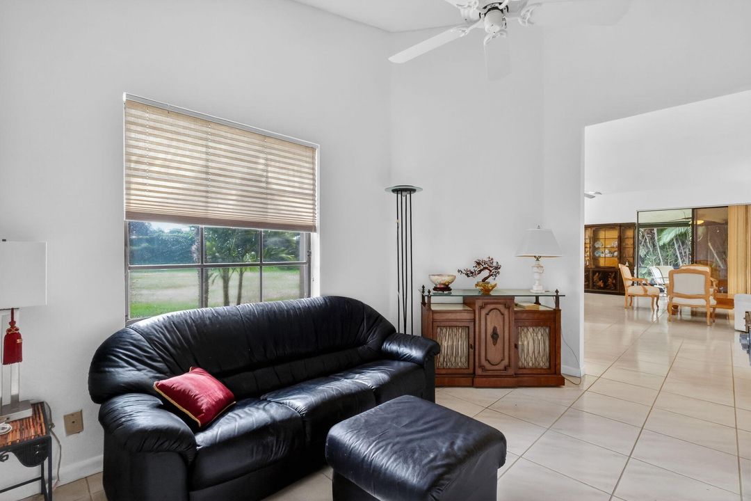 For Sale: $315,000 (2 beds, 2 baths, 1657 Square Feet)