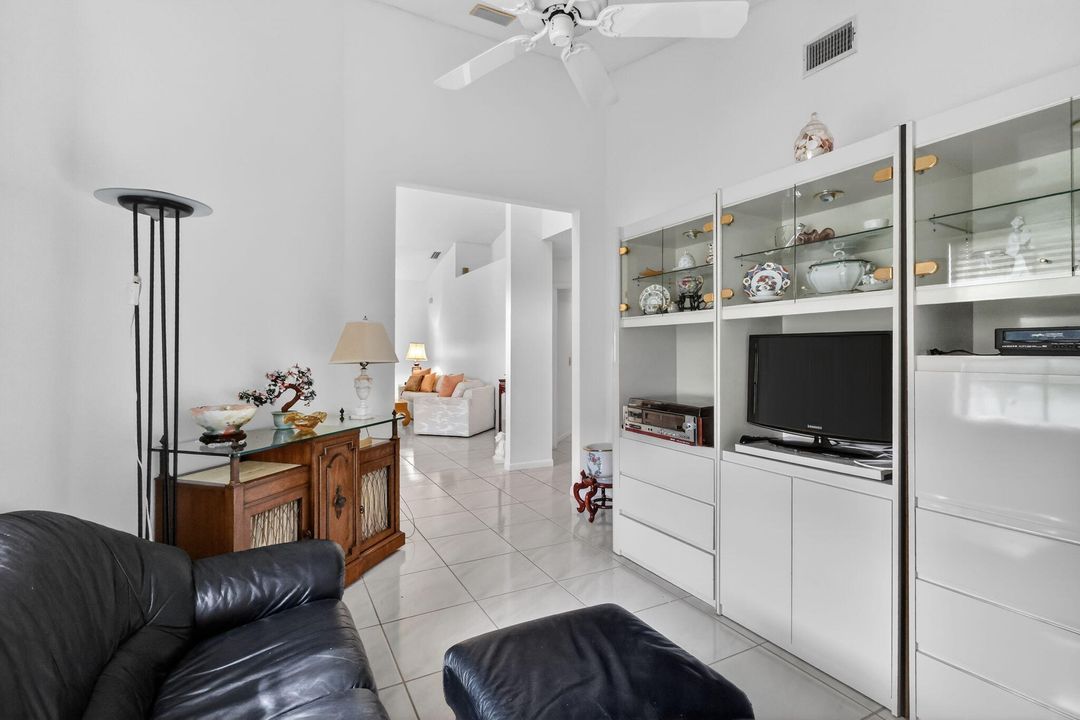 For Sale: $315,000 (2 beds, 2 baths, 1657 Square Feet)