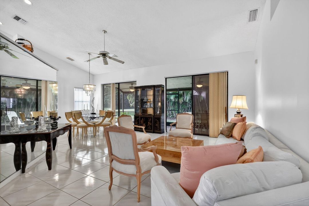 For Sale: $315,000 (2 beds, 2 baths, 1657 Square Feet)