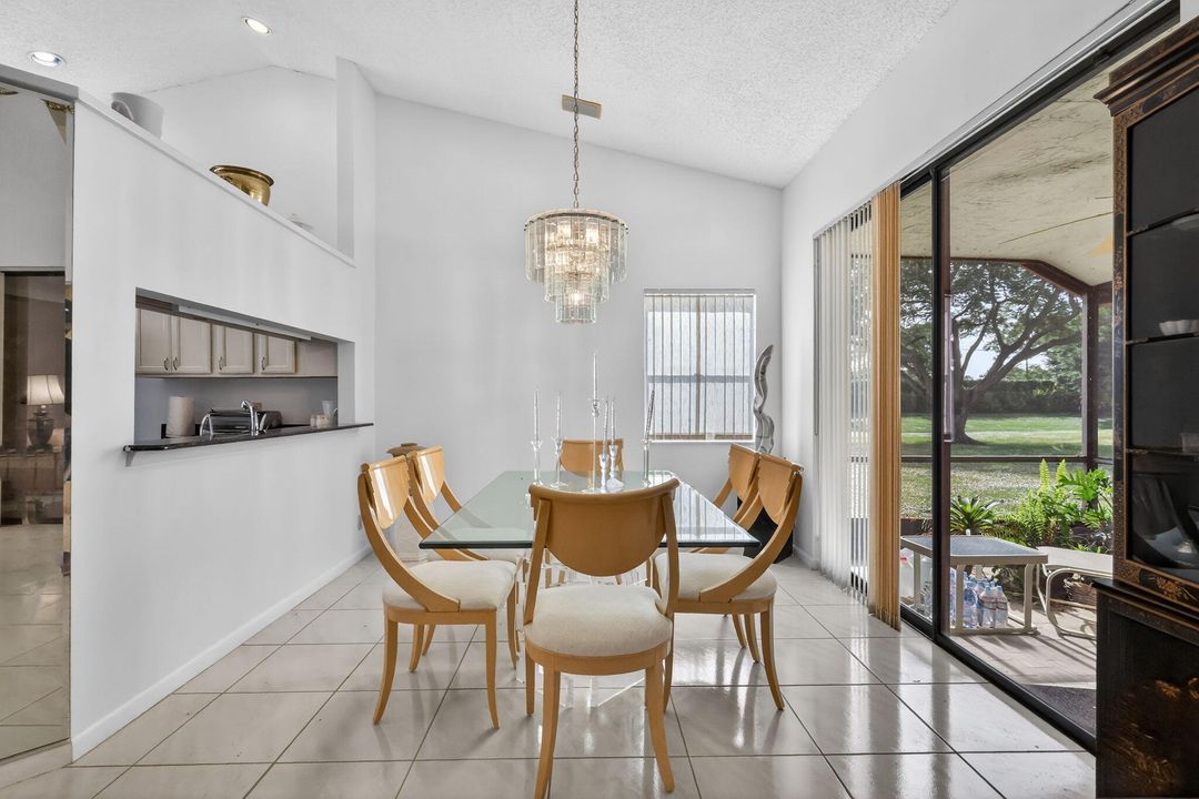 For Sale: $315,000 (2 beds, 2 baths, 1657 Square Feet)