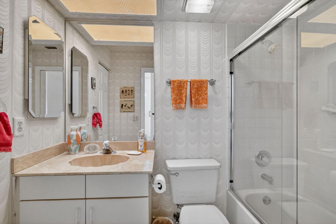 For Sale: $315,000 (2 beds, 2 baths, 1657 Square Feet)