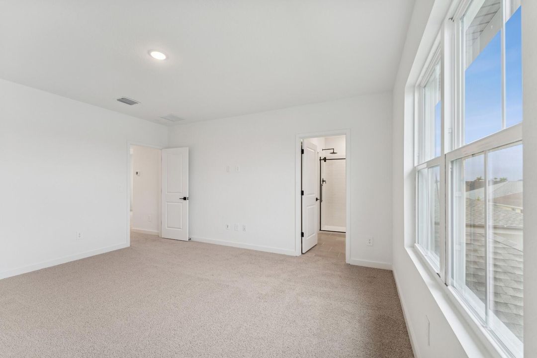 For Sale: $379,995 (3 beds, 2 baths, 1985 Square Feet)