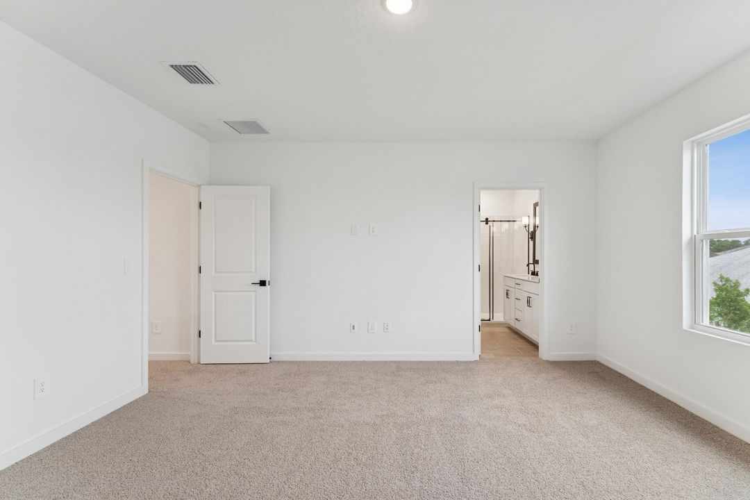 For Sale: $379,995 (3 beds, 2 baths, 1985 Square Feet)