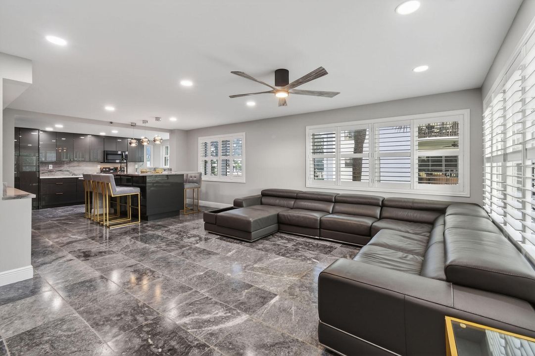 For Rent: $6,000 (2 beds, 2 baths, 2011 Square Feet)