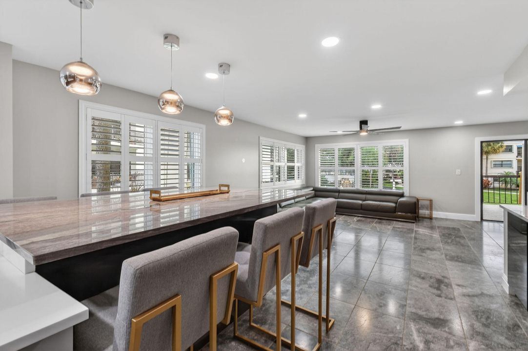 For Rent: $6,000 (2 beds, 2 baths, 2011 Square Feet)