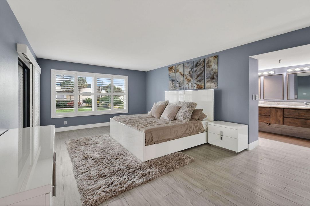 For Rent: $6,000 (2 beds, 2 baths, 2011 Square Feet)