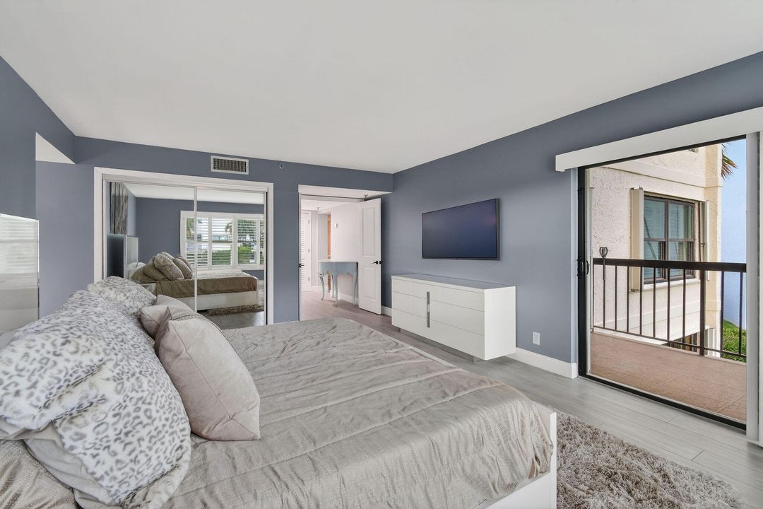 For Rent: $6,000 (2 beds, 2 baths, 2011 Square Feet)