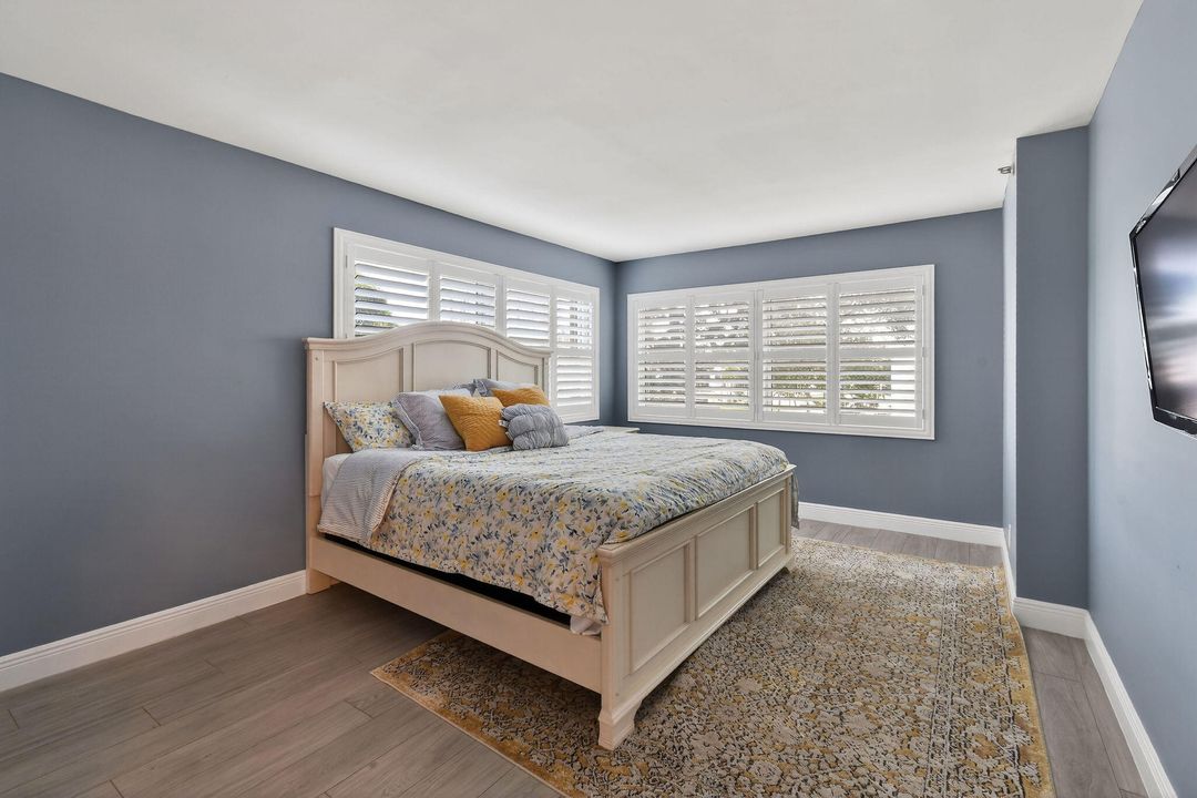 For Rent: $6,000 (2 beds, 2 baths, 2011 Square Feet)