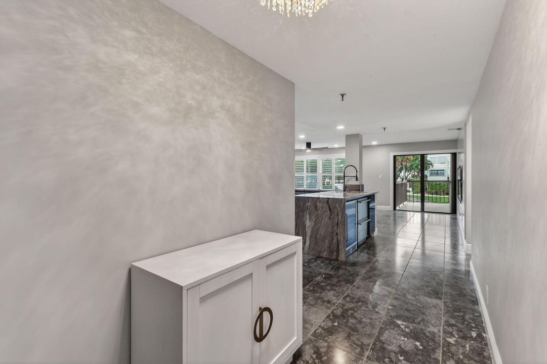 For Rent: $6,000 (2 beds, 2 baths, 2011 Square Feet)