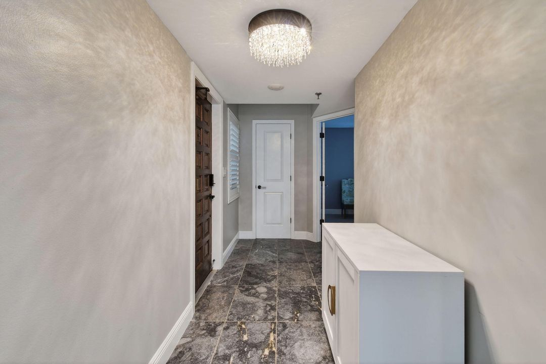 For Rent: $6,000 (2 beds, 2 baths, 2011 Square Feet)