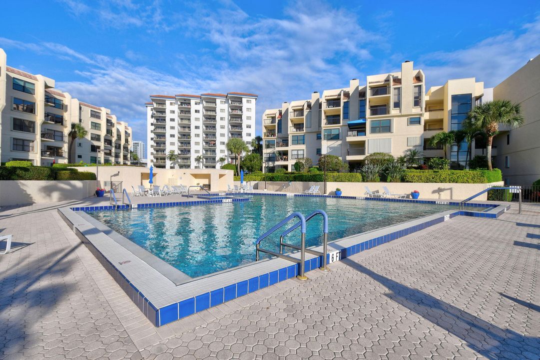 For Rent: $6,000 (2 beds, 2 baths, 2011 Square Feet)