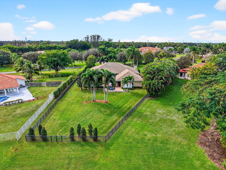 For Sale: $2,399,000 (4 beds, 3 baths, 3386 Square Feet)