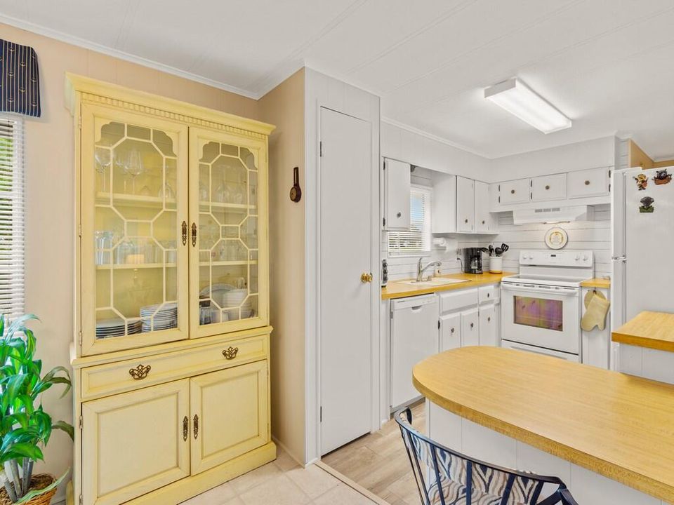 En Venta: $84,000 (2 camas, 2 baños, 1350 Pies cuadrados)