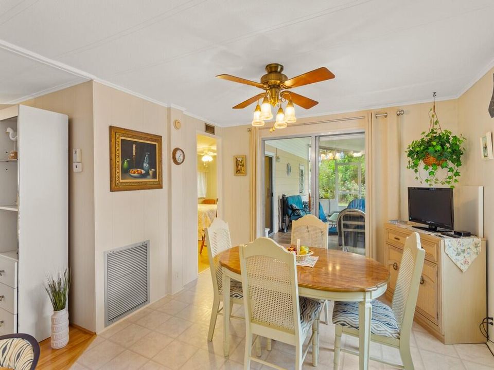 En Venta: $84,000 (2 camas, 2 baños, 1350 Pies cuadrados)