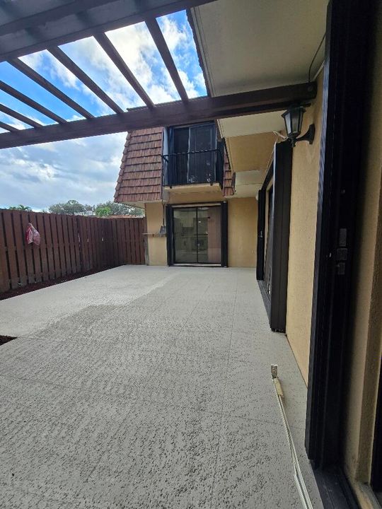 На продажу: $329,900 (3 спален, 3 ванн, 1488 Квадратных фут)