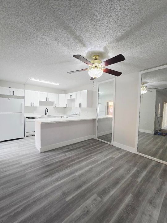 На продажу: $329,900 (3 спален, 3 ванн, 1488 Квадратных фут)