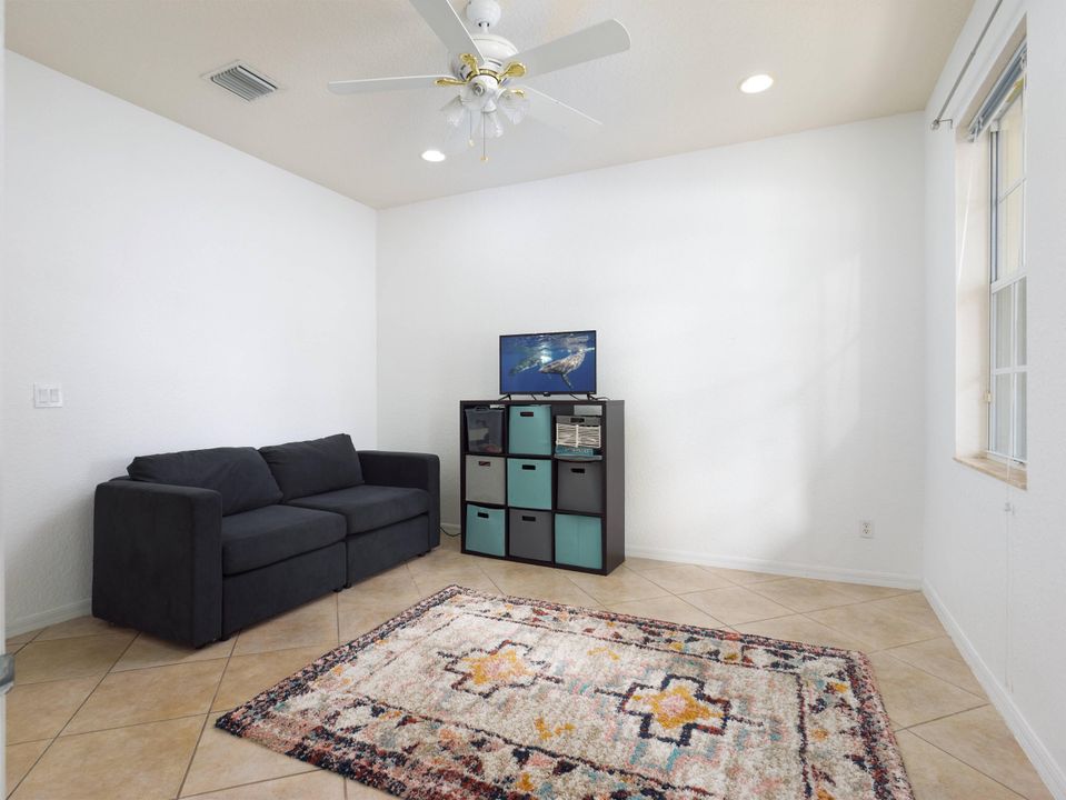 待售: $500,000 (2 贝兹, 2 浴室, 1597 平方英尺)