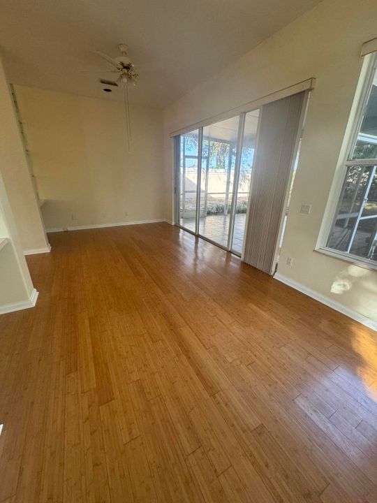 В аренду: $3,500 (3 спален, 2 ванн, 1968 Квадратных фут)