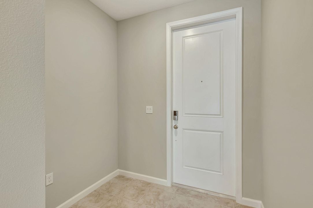 For Rent: $2,800 (3 beds, 2 baths, 1475 Square Feet)