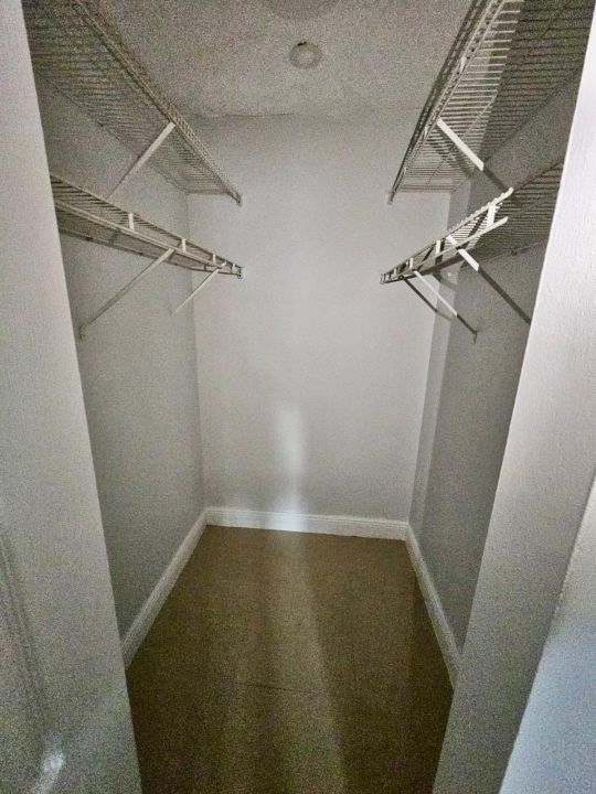 В аренду: $2,800 (3 спален, 2 ванн, 1325 Квадратных фут)