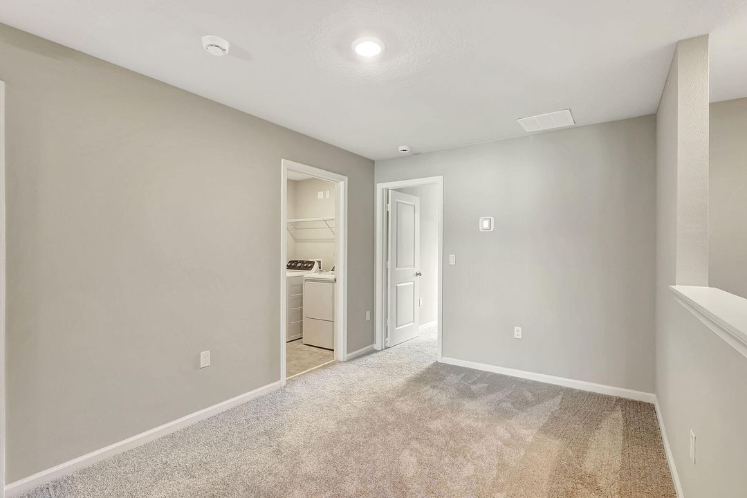 For Rent: $2,800 (3 beds, 2 baths, 1475 Square Feet)