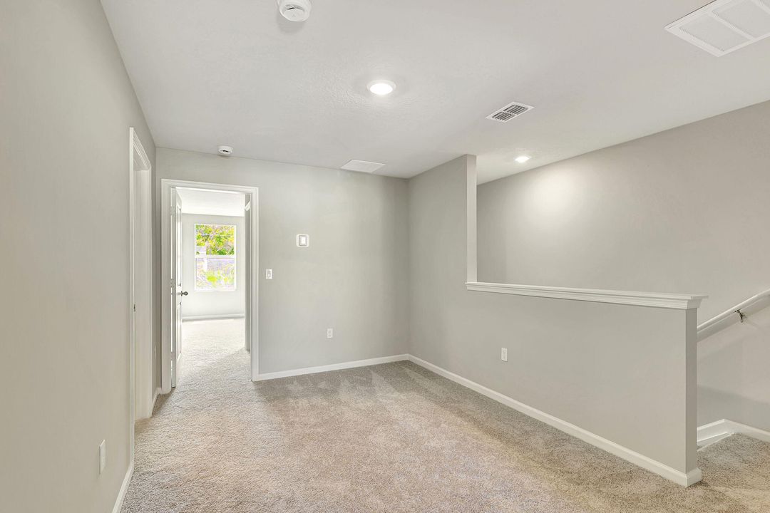 For Rent: $2,800 (3 beds, 2 baths, 1475 Square Feet)