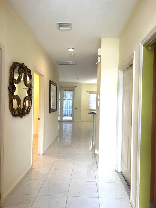 For Rent: $3,000 (3 beds, 2 baths, 1423 Square Feet)