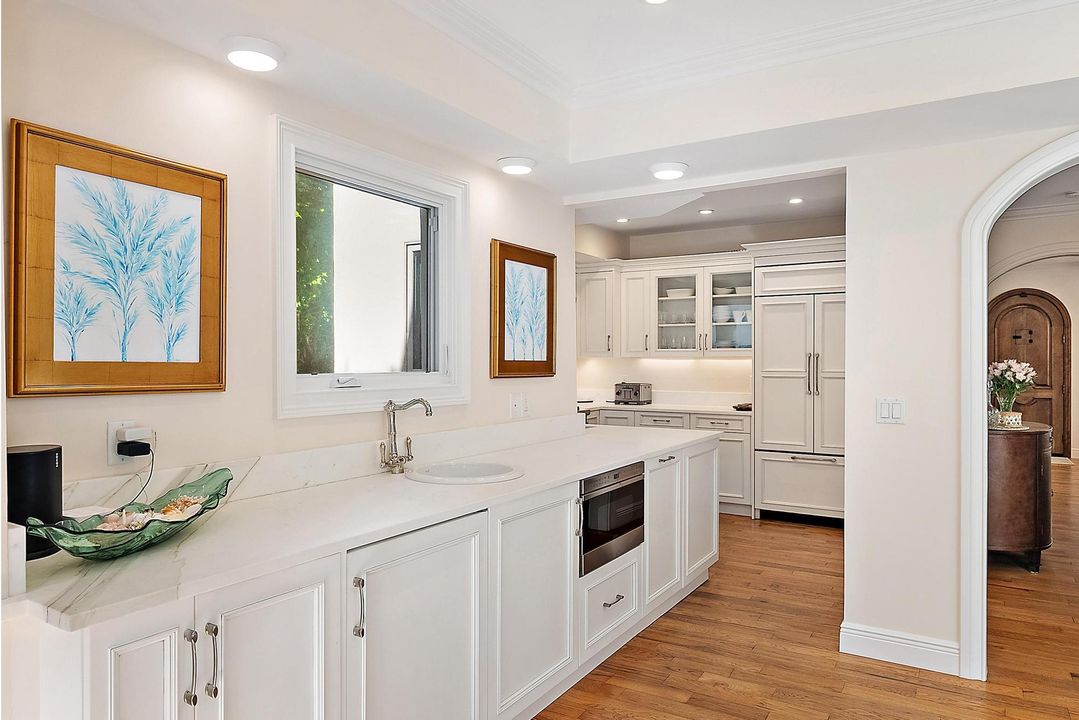 待售: $8,495,000 (3 贝兹, 2 浴室, 2080 平方英尺)