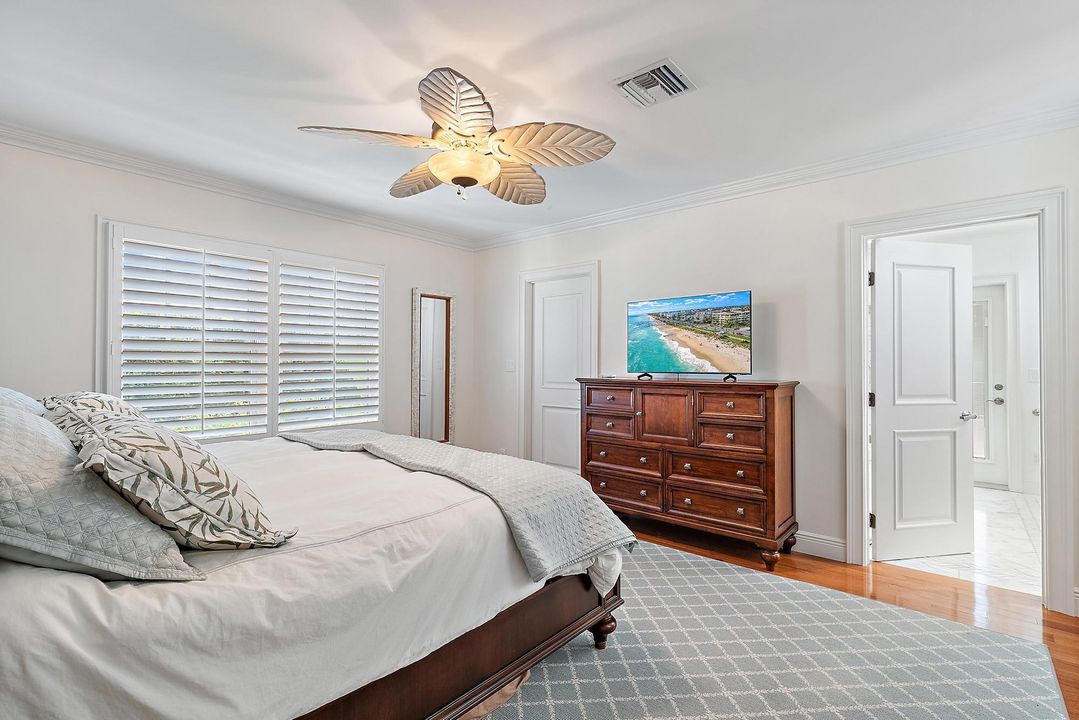 待售: $8,495,000 (3 贝兹, 2 浴室, 2080 平方英尺)