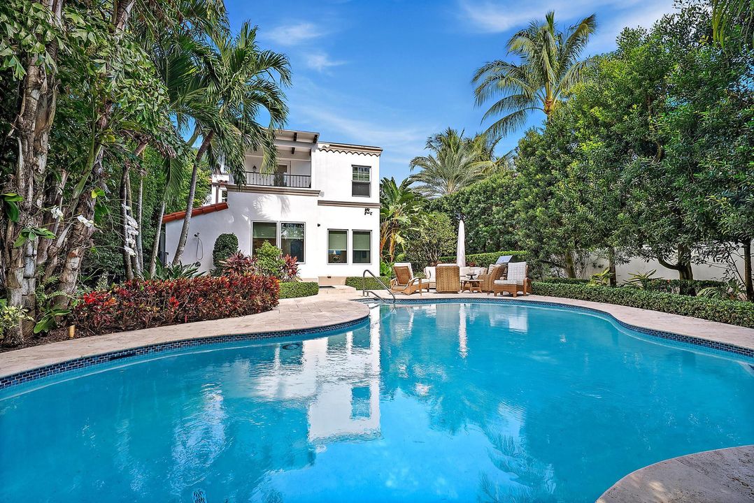 待售: $8,495,000 (3 贝兹, 2 浴室, 2080 平方英尺)