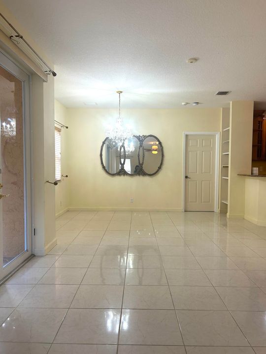 For Rent: $3,000 (3 beds, 2 baths, 1423 Square Feet)