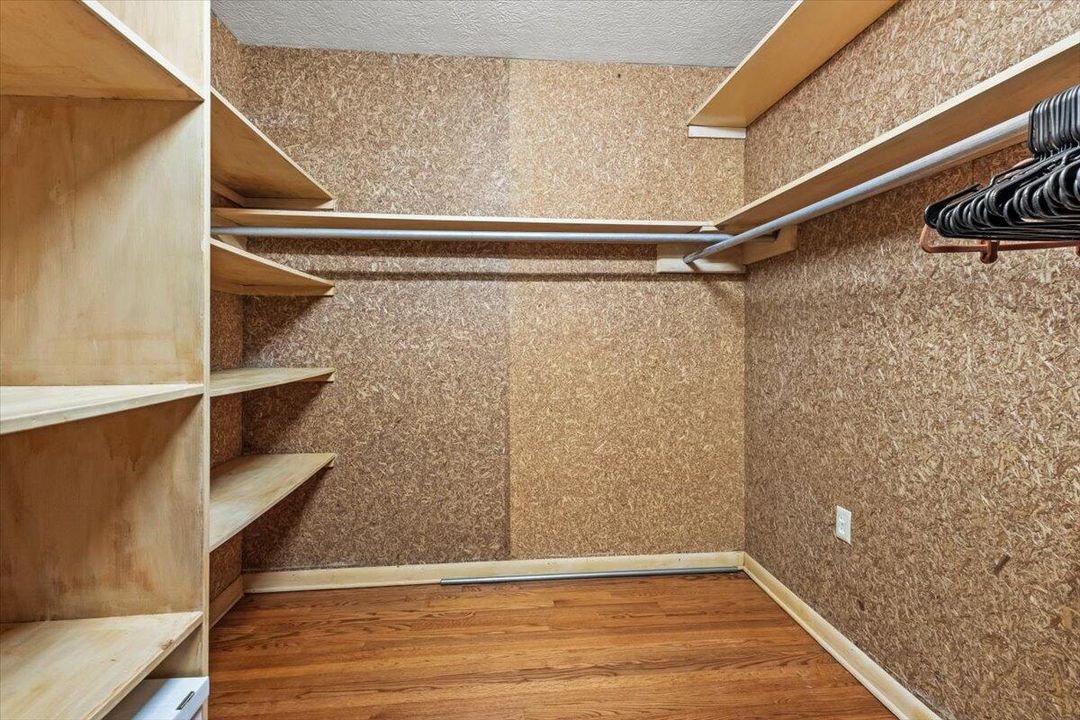 待售: $335,000 (3 贝兹, 2 浴室, 1686 平方英尺)