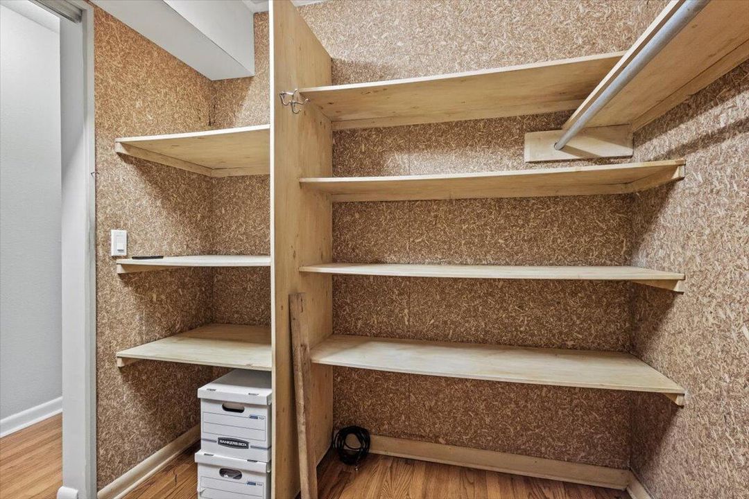 待售: $335,000 (3 贝兹, 2 浴室, 1686 平方英尺)