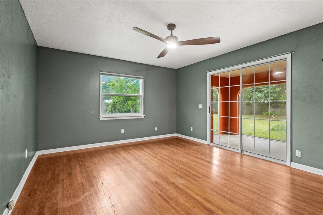 待售: $335,000 (3 贝兹, 2 浴室, 1686 平方英尺)