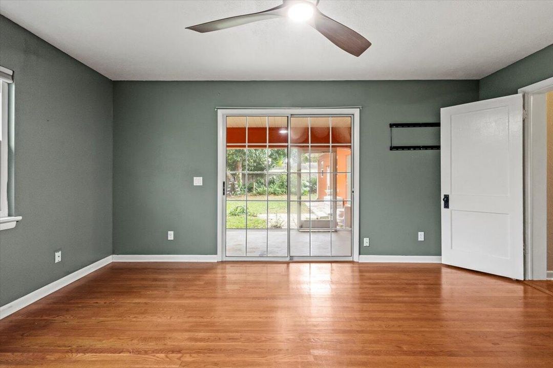 待售: $335,000 (3 贝兹, 2 浴室, 1686 平方英尺)