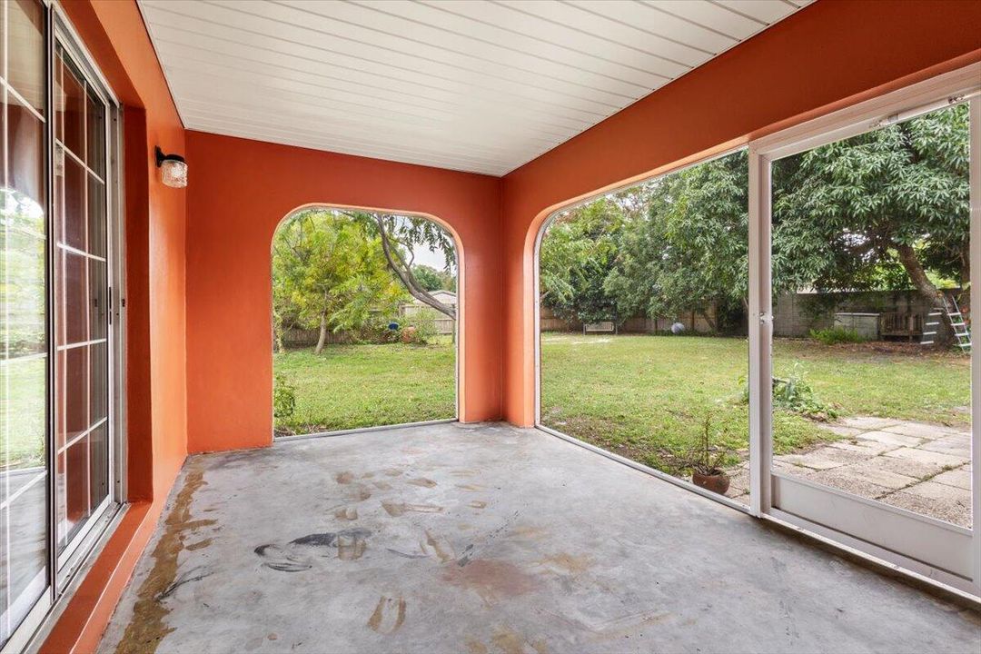 待售: $335,000 (3 贝兹, 2 浴室, 1686 平方英尺)