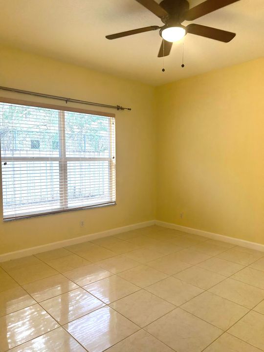 For Rent: $3,000 (3 beds, 2 baths, 1423 Square Feet)