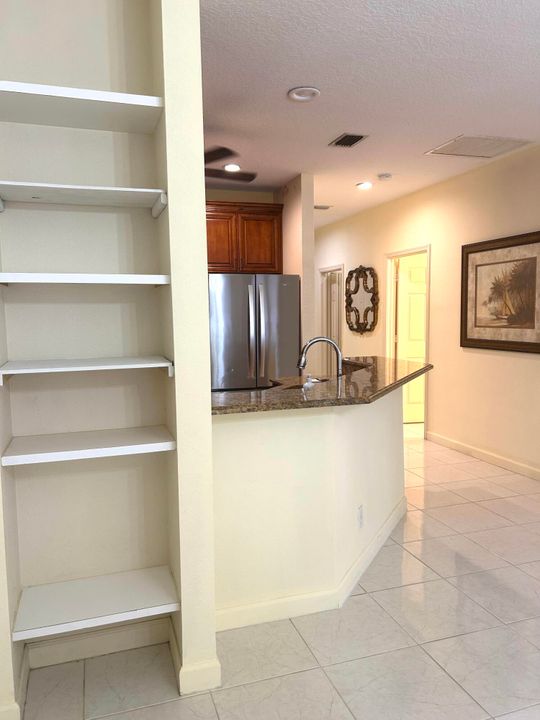 For Rent: $3,000 (3 beds, 2 baths, 1423 Square Feet)