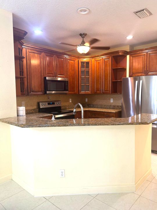 For Rent: $3,000 (3 beds, 2 baths, 1423 Square Feet)