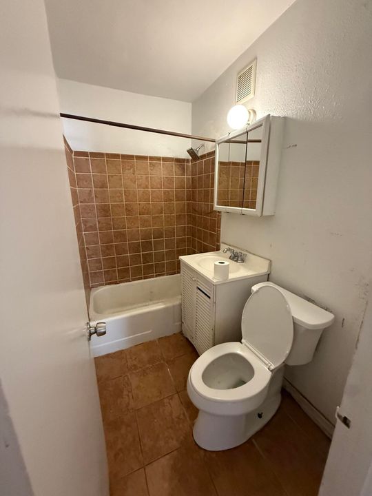 For Sale: $339,000 (3 beds, 2 baths, 1674 Square Feet)